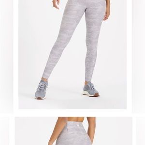 Clean elevation size small leggings